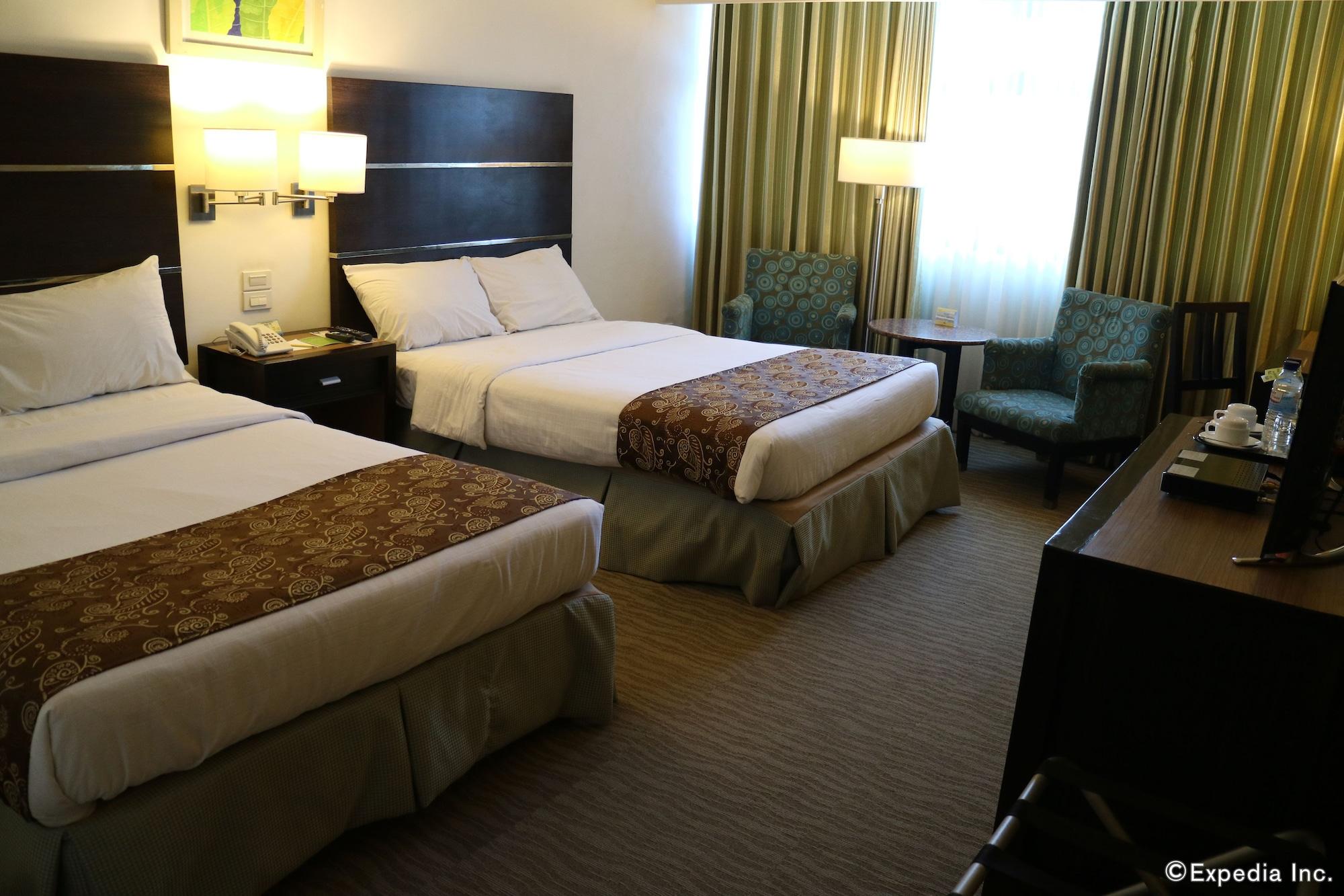 Days Hotel By Wyndham Iloilo Eksteriør billede