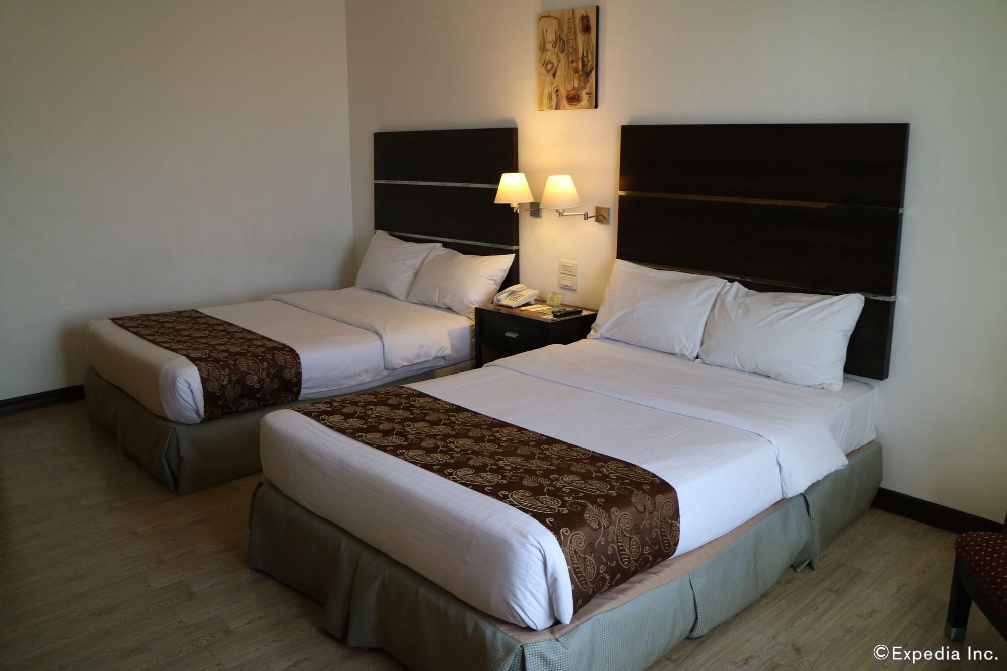 Days Hotel By Wyndham Iloilo Eksteriør billede
