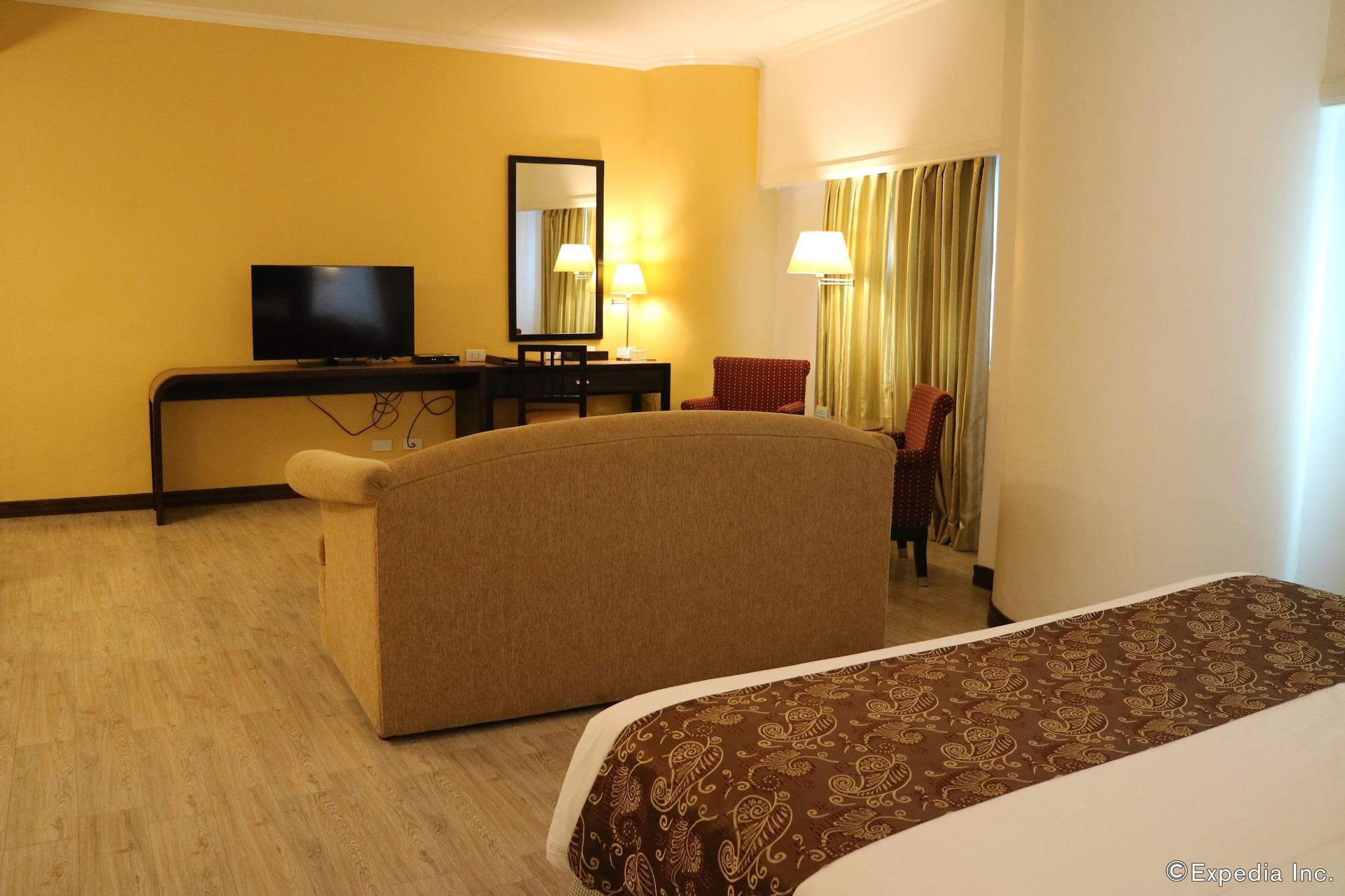 Days Hotel By Wyndham Iloilo Eksteriør billede